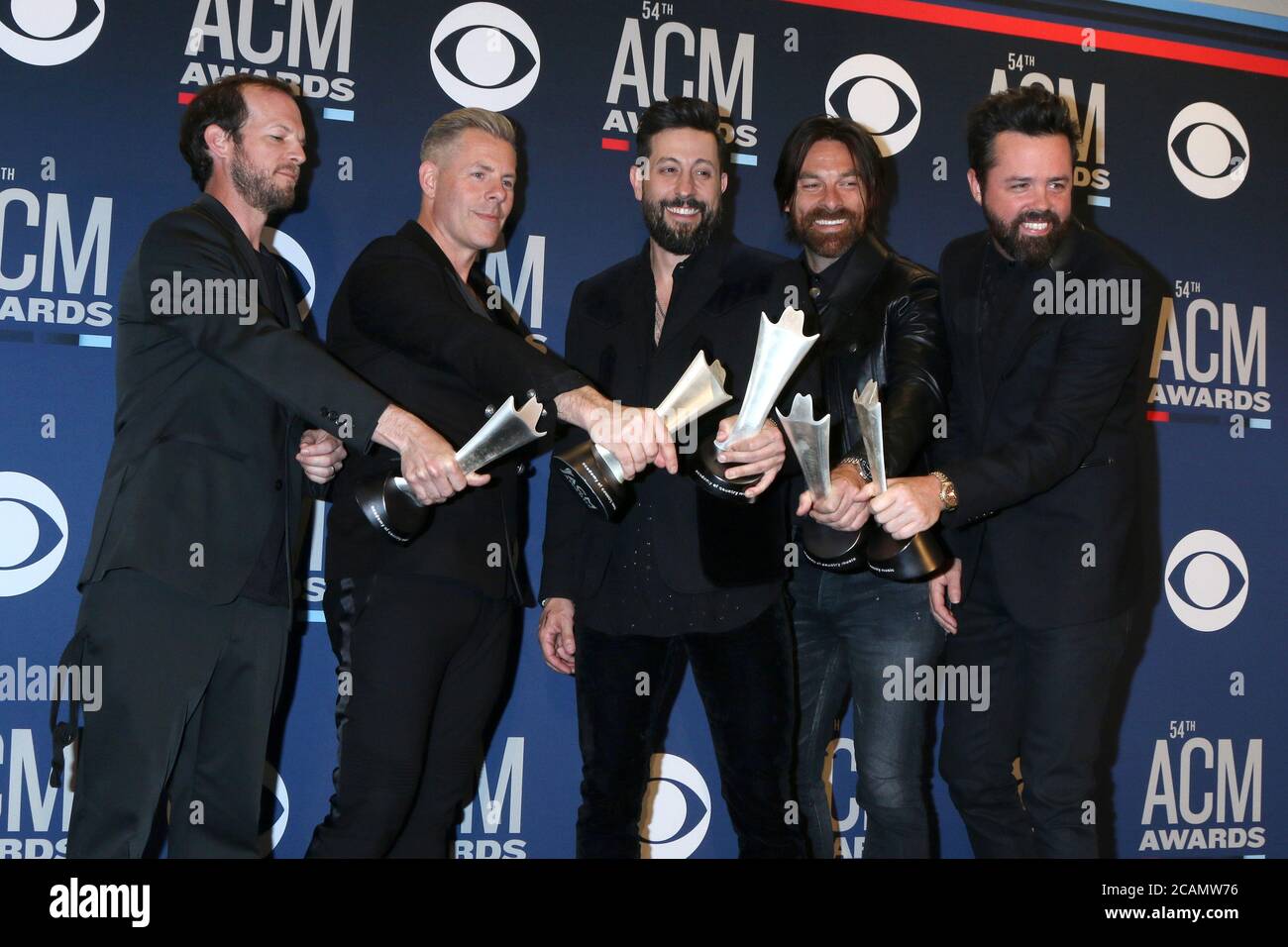 LAS VEGAS - Apr 7: Trevor Rosen, Brad Tursi, Matthew Ramsey, Geoff sprung, Whit Sellers, Old Dominion alla 54esima Academy of Country Music Awards alla MGM Grand Garden Arena il 7 aprile 2019 a Las Vegas, NV Foto Stock