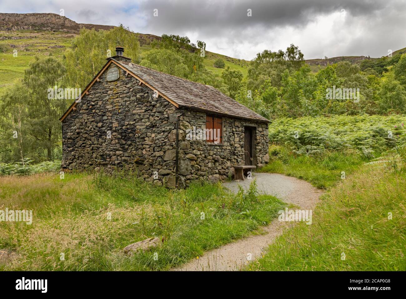 Cottage di pietra ad Ashness Bridge, Derwent Water, Lake District, Inghilterra Foto Stock