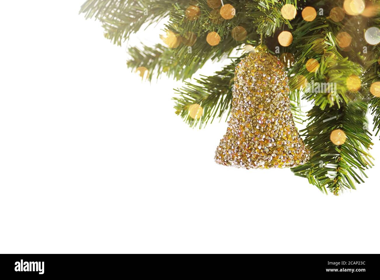 Natale 2021 decorazione. Decorazioni per le vacanze su sfondo bianco. Progettazione di bordi Foto Stock
