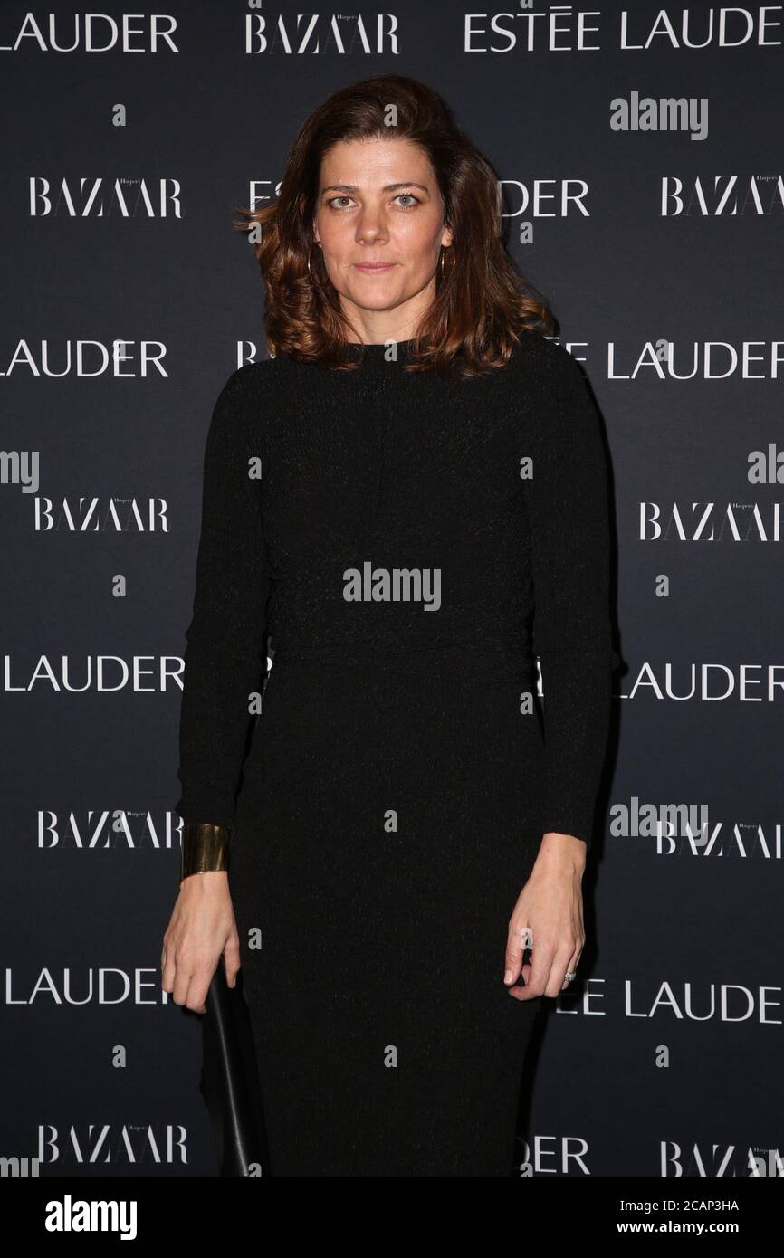 La TBC frequenta il BAZAAR dell'Harper - favoloso a cena di ogni eta'. Foto Stock