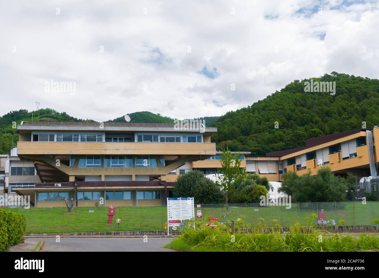 Massa, Italia - 04 agosto 2020 - l'ospedale pediatrico Apuano (Ospedale pediatrico apuano), che opera principalmente come centro di cardiochirurgia e. Foto Stock