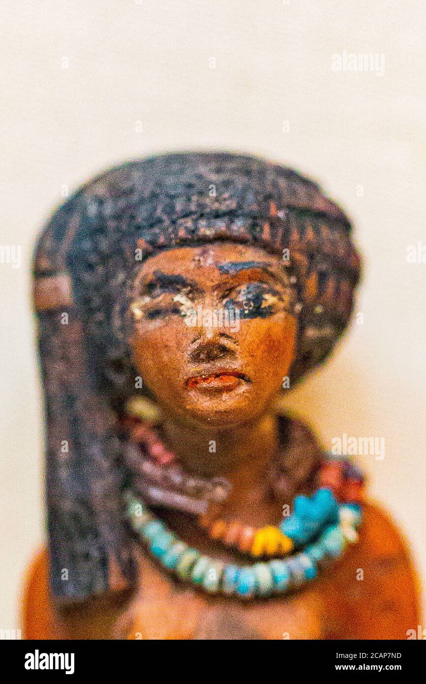 Egitto, Cairo, Museo Egizio, statuetta di Tama come una giovane ragazza, legno, dalla sua tomba a Kom Medinet Ghurob, regno di Amenhotep III Foto Stock