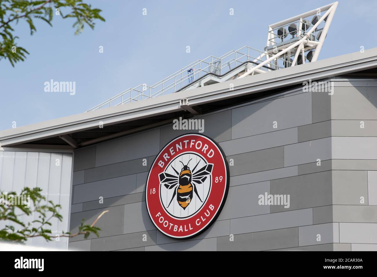 Logo del Brentford FC sul Brentford Community Stadium Foto Stock