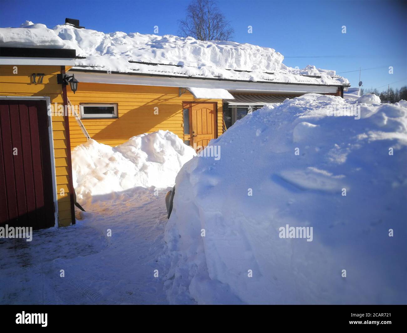 Neve bianca profonda invernale nel Nord della Svezia 2019 Foto Stock
