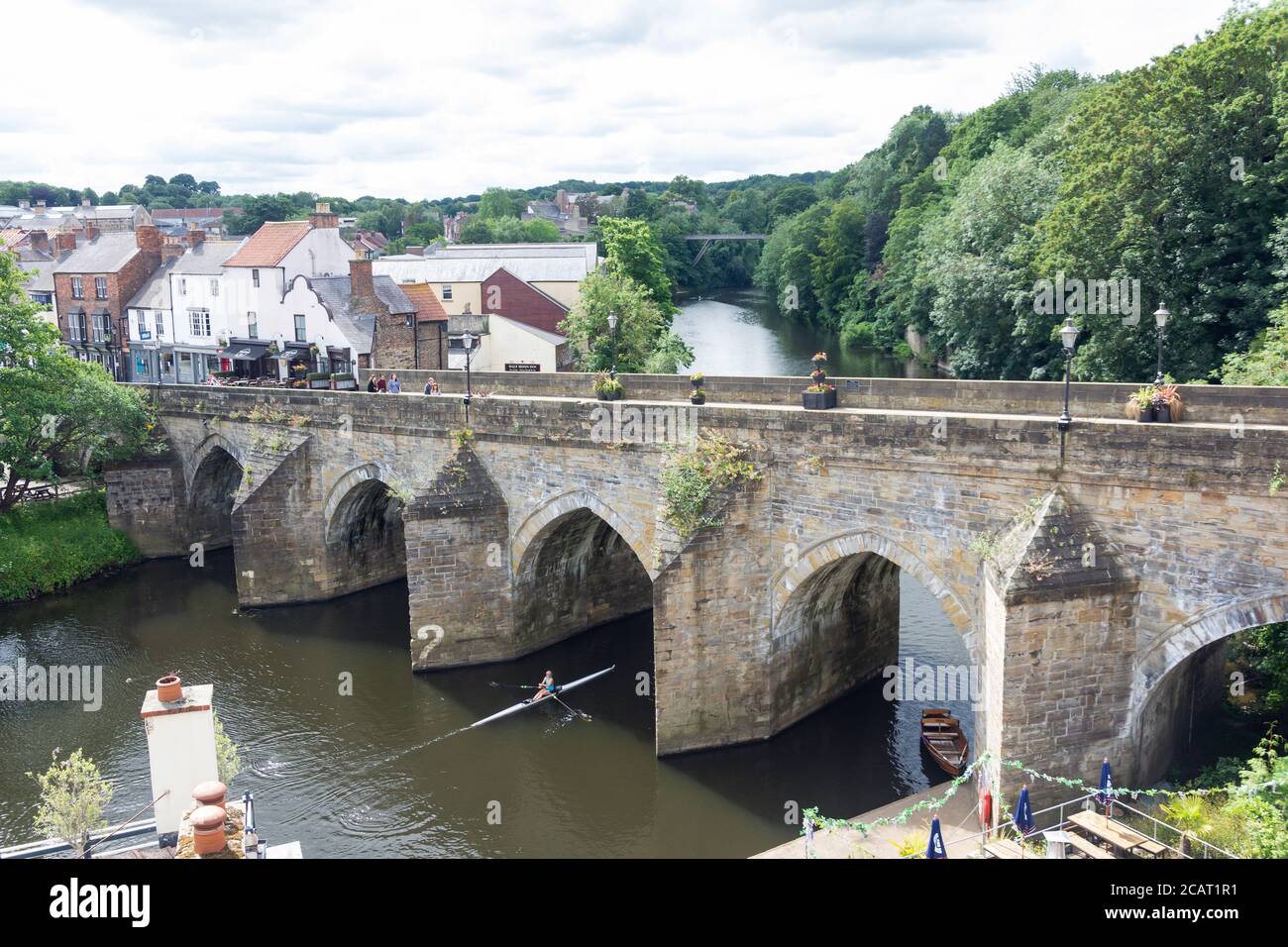 Elvet Bridge Over River Ware, Durham, County Durham, Inghilterra, Regno Unito Foto Stock