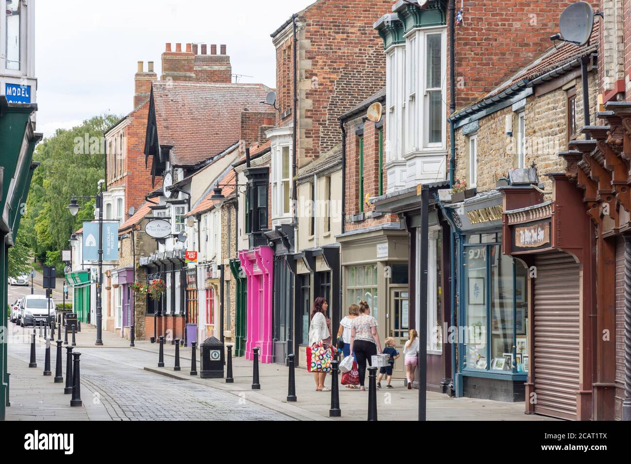 Periodo frontages, Fore Bondgate, Bishop Auckland, County Durham, Inghilterra, Regno Unito Foto Stock