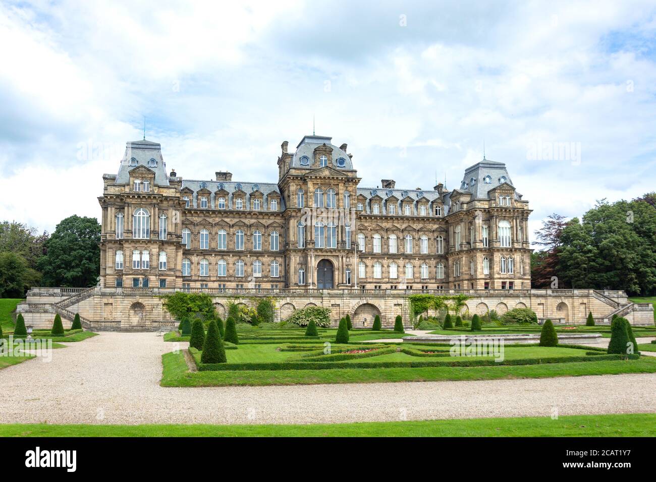 The Bowes Museum and Gardens, Barnard Castle, County Durham, Inghilterra, Regno Unito Foto Stock