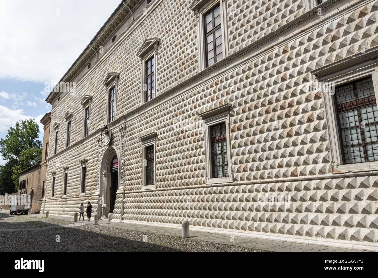 Ferrara, Italia. 6 agosto 2020. Vista esterna del museo del Palazzo Diamanti Foto Stock