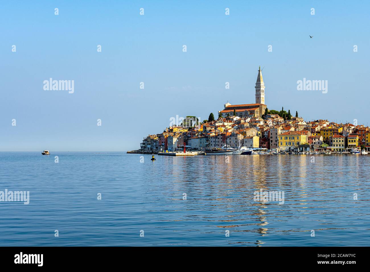 La città vecchia di Rovigno in Croazia su un sole giorno Foto Stock