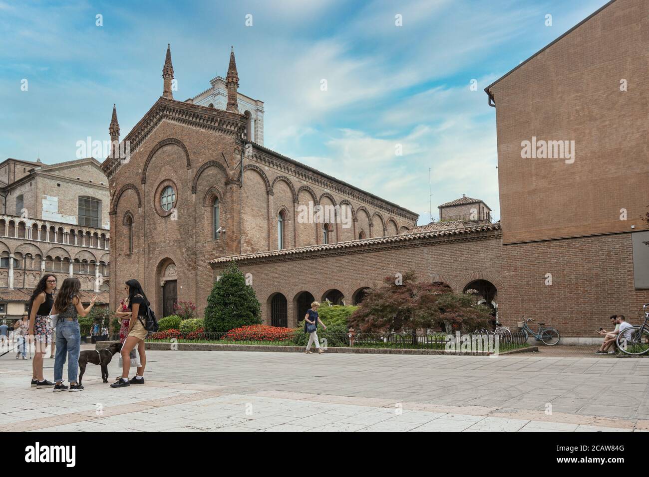 Ferrara, Italia. 6 agosto 2020. La vista esterna del Museo della Cattedrale buiulding Foto Stock