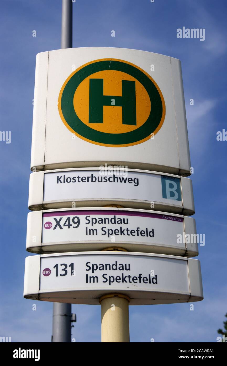 BVG-Haltestelle Klosterbuschweg a Berlino-Staaken Foto Stock