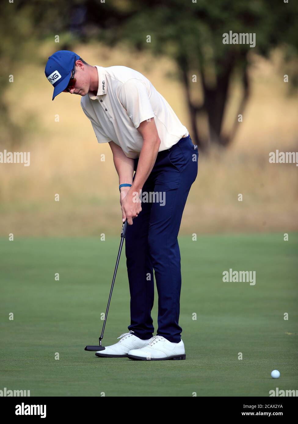 Wilco Nienaber del Sud Africa in azione durante il quarto giorno del campionato inglese all'Hanbury Manor Marriott Hotel and Country Club, Hertfordshire. Domenica 9 agosto 2020. Vedere PA storia GOLF Ware. Il credito fotografico dovrebbe essere: Adam Davy/PA Wire. RESTRIZIONI: Uso editoriale, nessun uso commerciale. Foto Stock