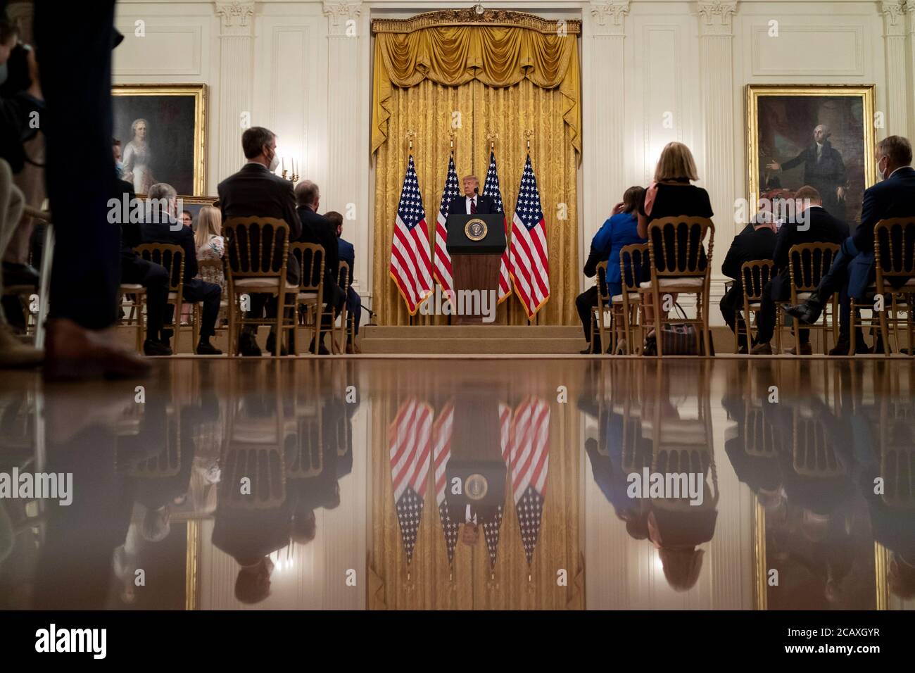 Il presidente degli Stati Uniti Donald Trump fa commenti prima di firmare il Great American Outdoors Act durante un evento nella East Room della Casa Bianca il 4 agosto 2020 a Washington, D.C. Foto Stock