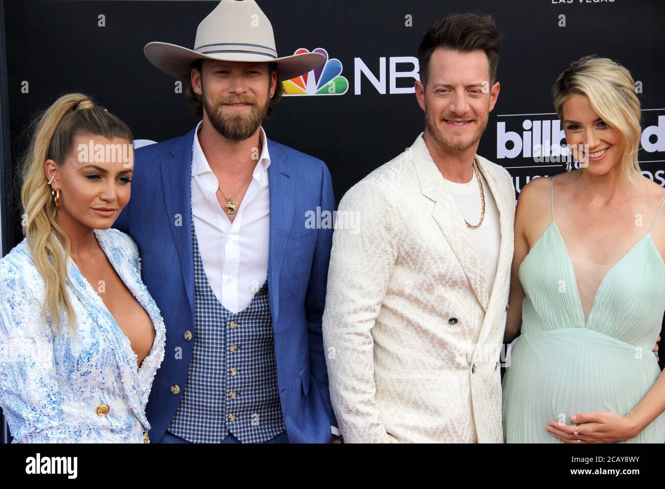 LAS VEGAS - 1 MAGGIO: Florida Georgia Line, Brittney Marie Cole Kelley, Brian Kelley, Tyler Hubbard, Hayley Stommel Hubbard al Billboard Music Awards 2019 alla MGM Grand Garden Arena il 1 maggio 2019 a Las Vegas, NV Foto Stock