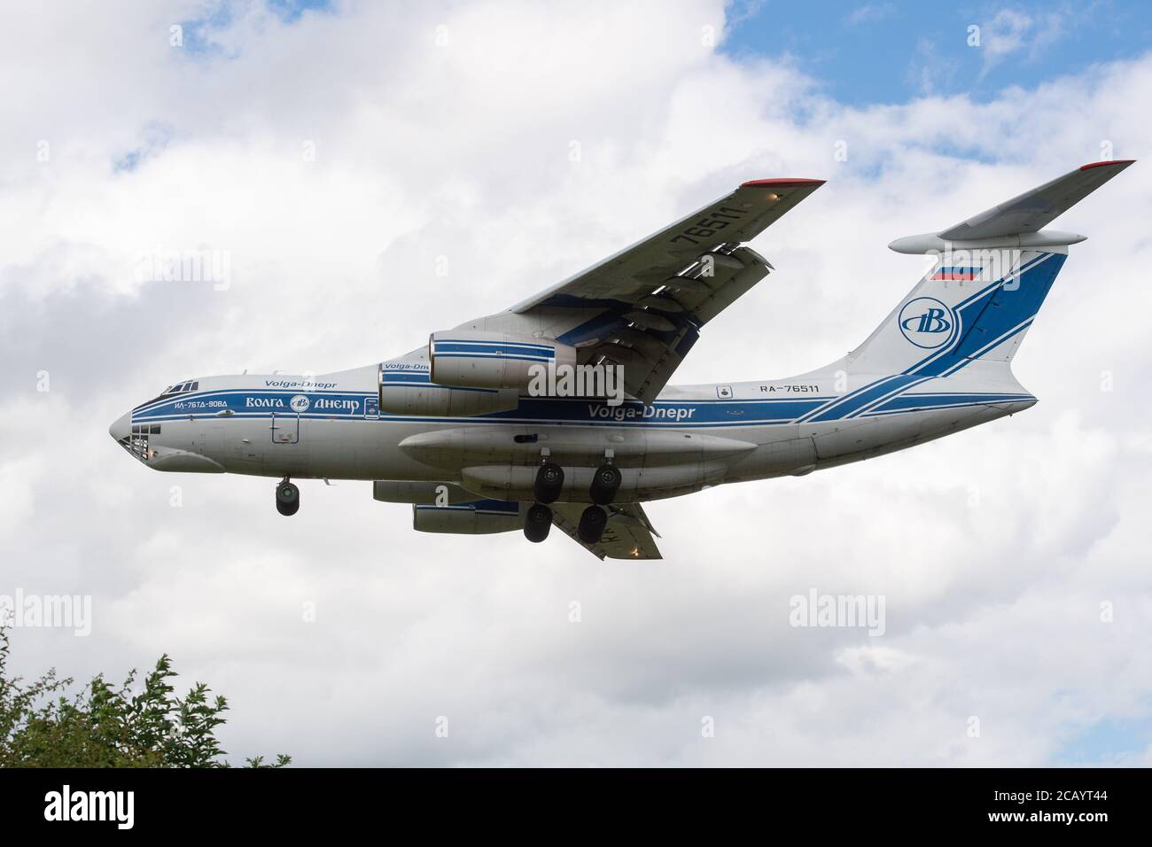 Una visione generale di Volga-Dnepr Airlines Ilyushin il-76TD-90VD RA-76511 sul suo approccio finale all'Aeroporto di East Midlands. Domenica 26 luglio 2020. (Credit: Jon Hobley | MI News) Foto Stock