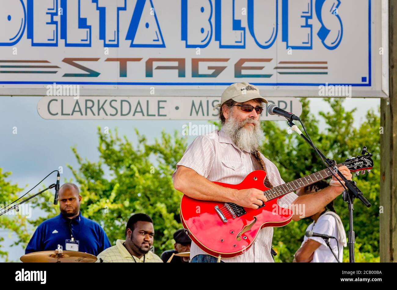 Il musicista blues Bill Abel si esibisce durante il Sunflower Blues and Gospel Festival, 13 agosto 2016, a Clarksdale, Mississippi. Foto Stock