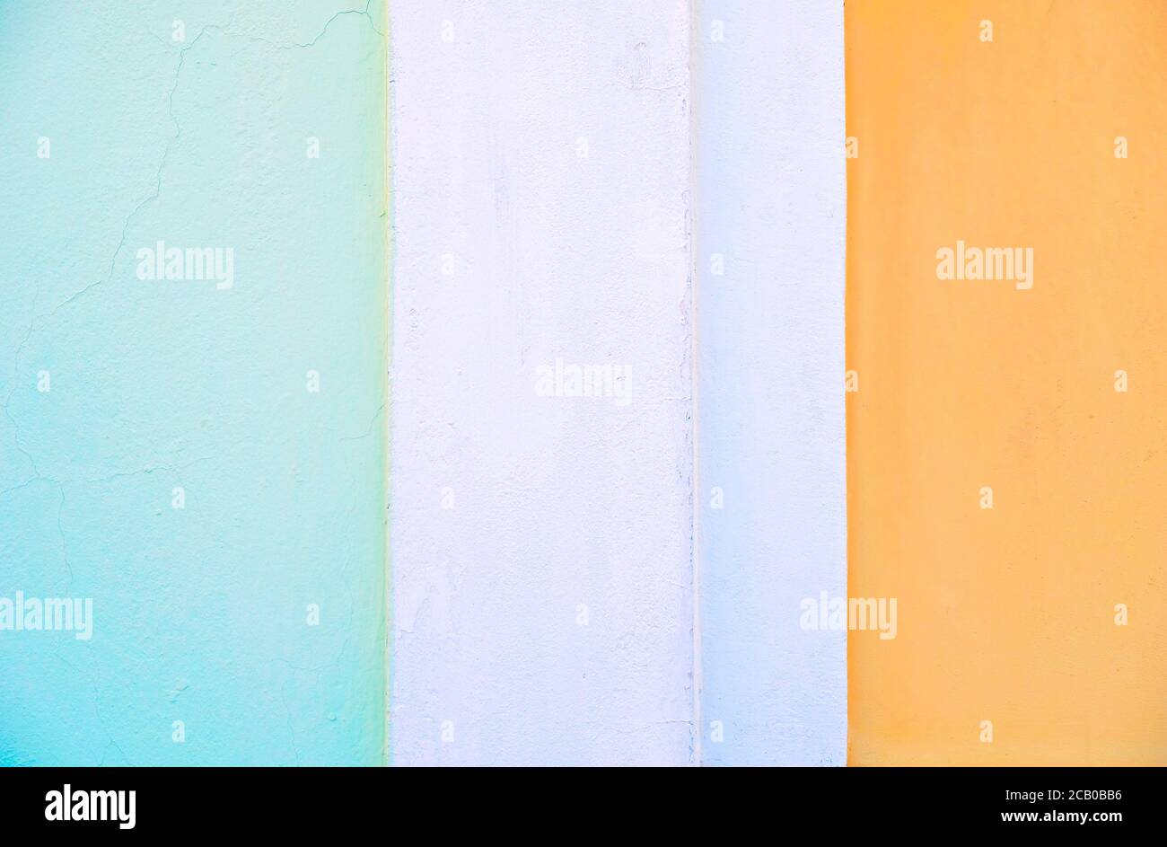 Bande di colore chiaro: Bianco verde e arancione, superficie verniciata, luce dura. Foto Stock