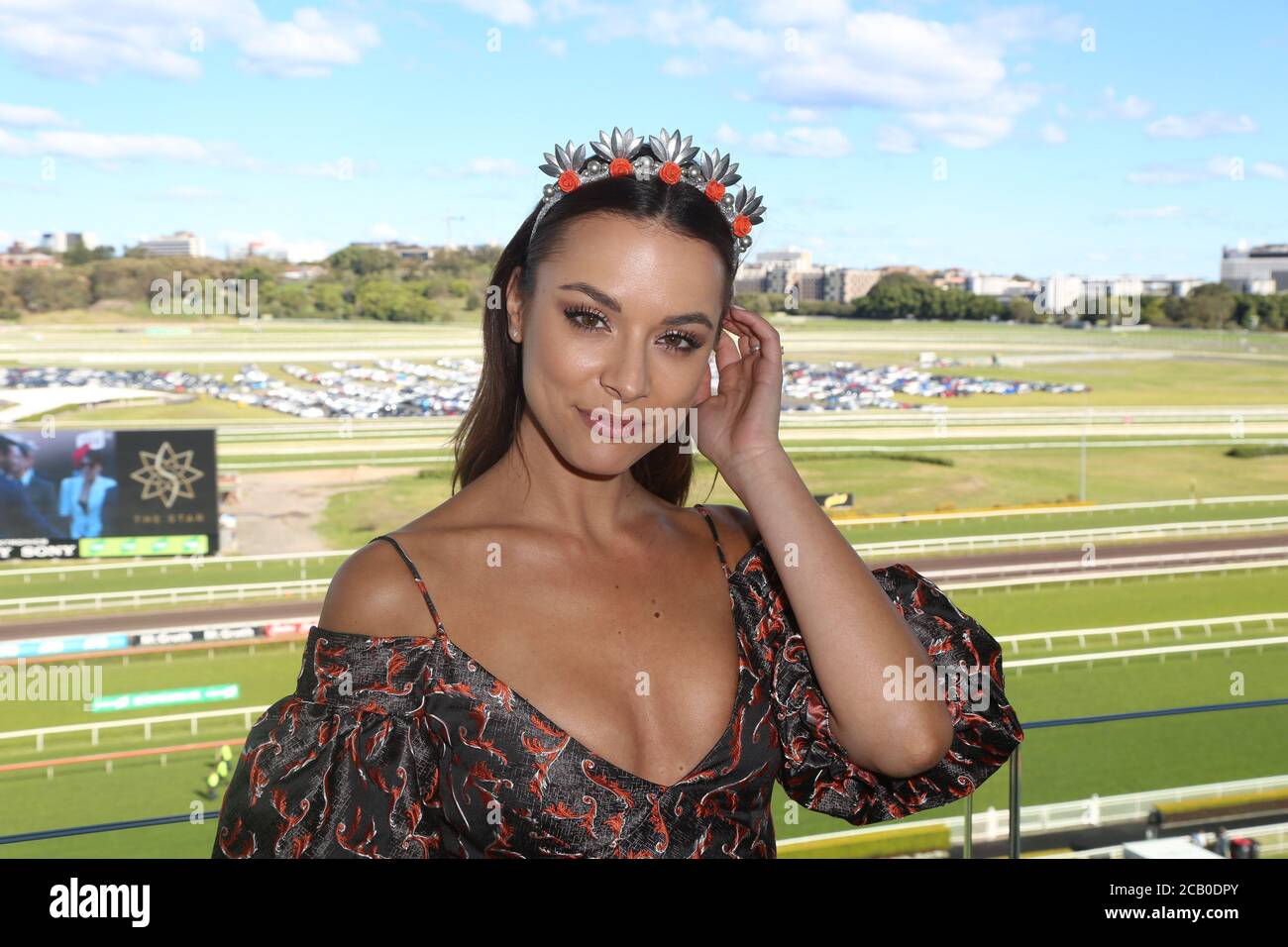 Monika Radulovic partecipa ALLA SCHEDA Epsom Day al Royal Randwick Racecourse Foto Stock