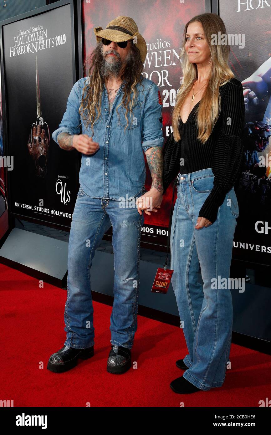 LOS ANGELES - SET 12: Rob Zombie, Sheri Moon Zombie al Halloween Horror Nights presso gli Universal Studios di Hollywood il 12 settembre 2019 a Universal City, California Foto Stock