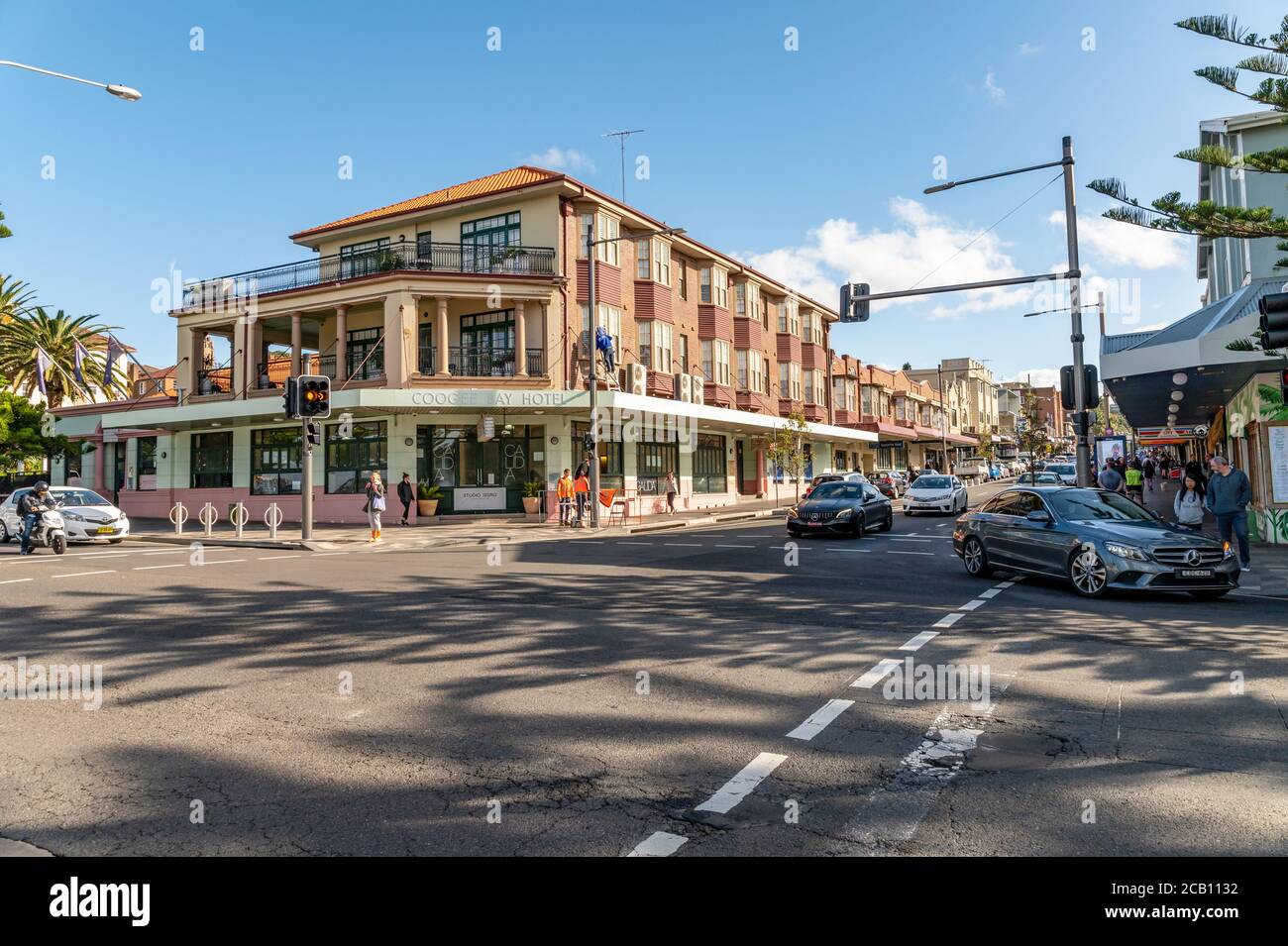 Sydney NSW Australia - 27 Maggio 2020 - facciata di Coogee Bay Hotel in un pomeriggio di sole autunno Foto Stock