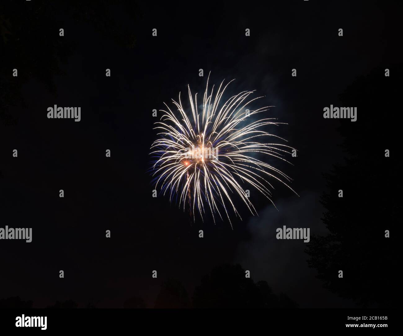 Il fuoco funziona con i modelli colorati che celebrano la felicità e la gioia Foto Stock