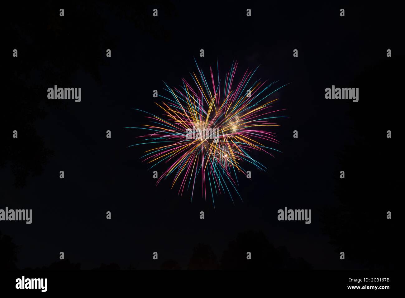 Il fuoco funziona con i modelli colorati che celebrano la felicità e la gioia Foto Stock