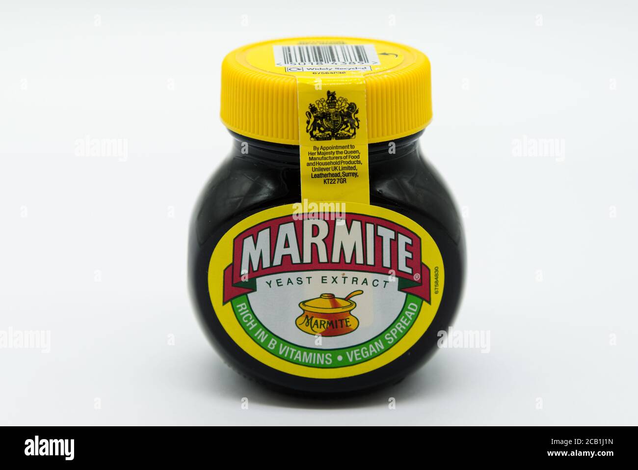 Irvine, Scozia, Regno Unito - 08 marzo 2020: Estratto di lievito marmite in vasetto di vetro riciclabile e coperchio di plastica riciclabile. L'etichetta visualizza il rivestimento HM di Foto Stock