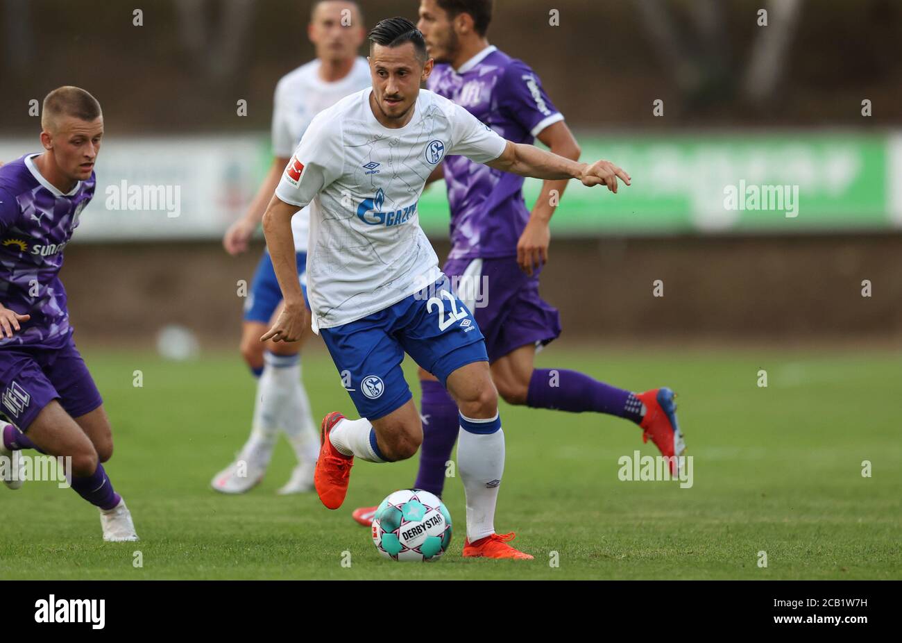 Firo: 09.08.2020, Fuvuball: Calcio: 1° campionato Bundesliga 2020/21 FC Schalke 04 - VfL Osnabrvºck, Osnabrueck, STEVEN SKRZYBSKI, azione individuale | utilizzo in tutto il mondo Foto Stock