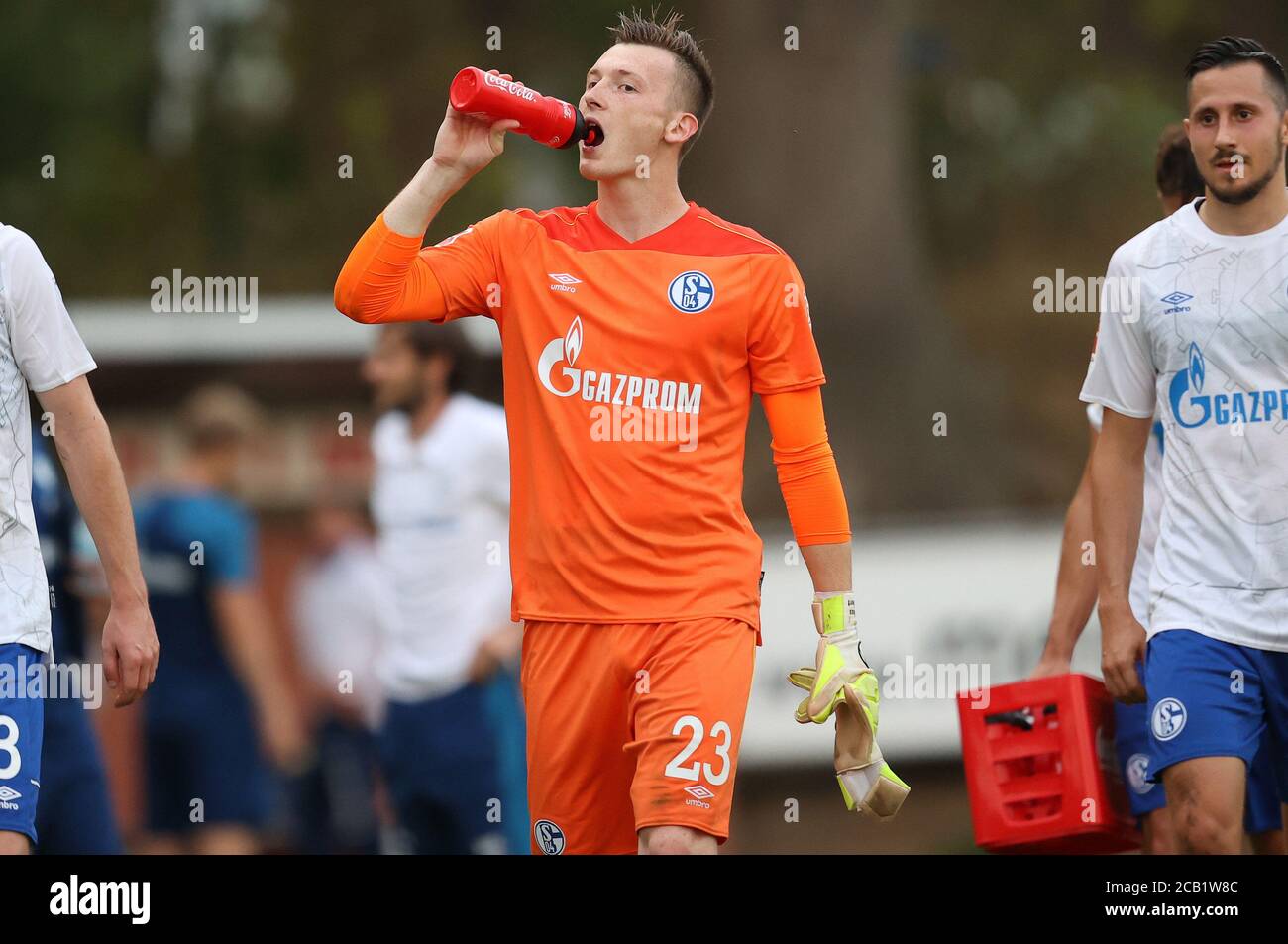 Firo: 09.08.2020, Fuvuball: Calcio: 1° campionato Bundesliga 2020/21 FC Schalke 04 - VfL Osnabrvºck, bottiglia da bere Osnabrueck, Markus Schubert | utilizzo in tutto il mondo Foto Stock