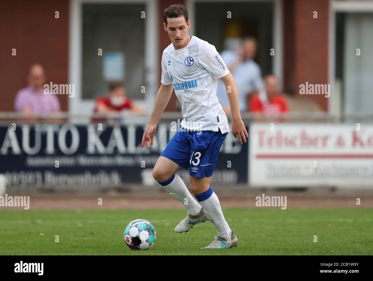 Firo: 09.08.2020, Fuvuball: Calcio: 1° campionato Bundesliga 2020/21 FC Schalke 04 - VfL Osnabrvºck, Osnabrueck Sebastian Rudy, azione individuale | utilizzo in tutto il mondo Foto Stock