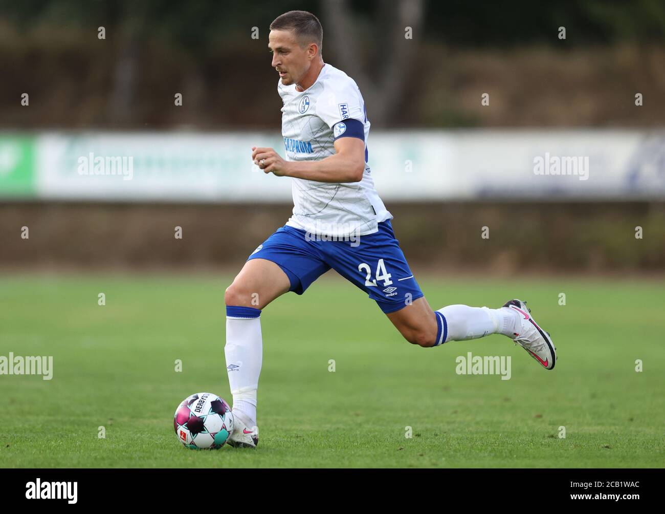 Firo: 09.08.2020, Fuvuball: Calcio: 1° campionato Bundesliga 2020/21 FC Schalke 04 - VfL Osnabrvºck, Osnabrueck azione individuale, BASTIAN OCZIPKA | utilizzo in tutto il mondo Foto Stock