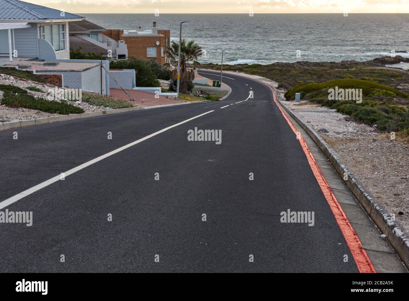 Strada vicino al mare Foto Stock