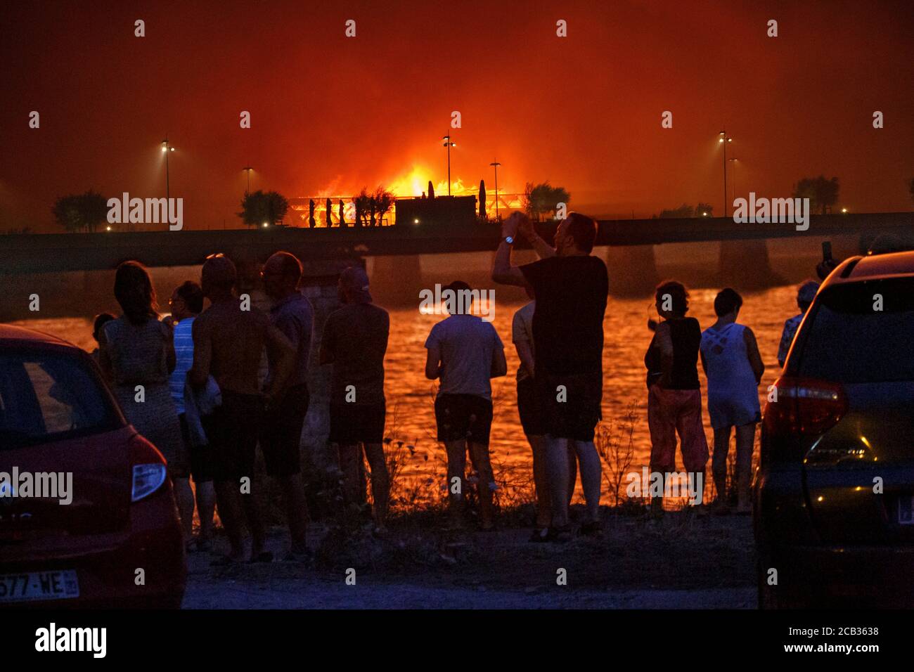 Il Parco ecologico di Izadia e Arson della foresta di Chiberta, datato luglio 2020. Edificio blaze. Foto Stock
