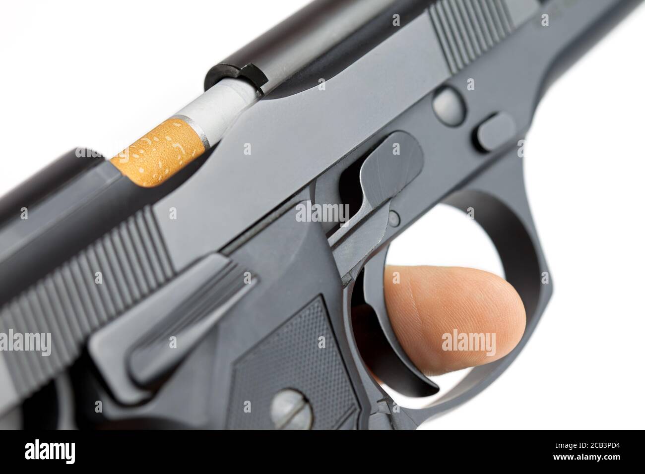 Pistola caricata con sigarette - uccisioni fumatori Foto Stock