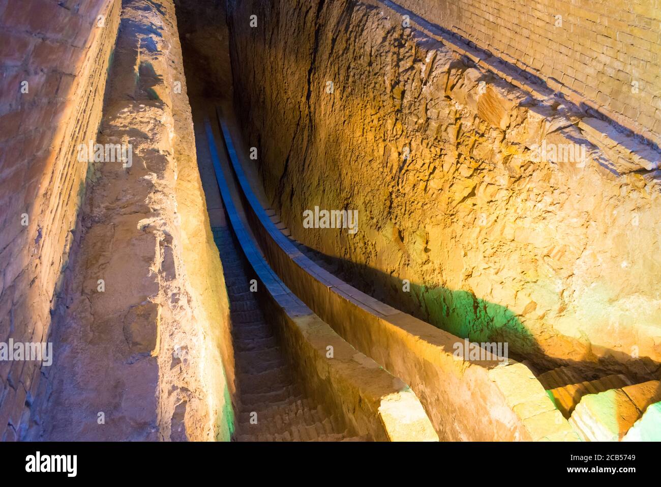 Samarcanda, Uzbekistan - Osservatorio di Ulugo Beg a Samarcanda, Uzbekistan. E' parte del Sito Patrimonio Mondiale dell'Umanita'. Foto Stock