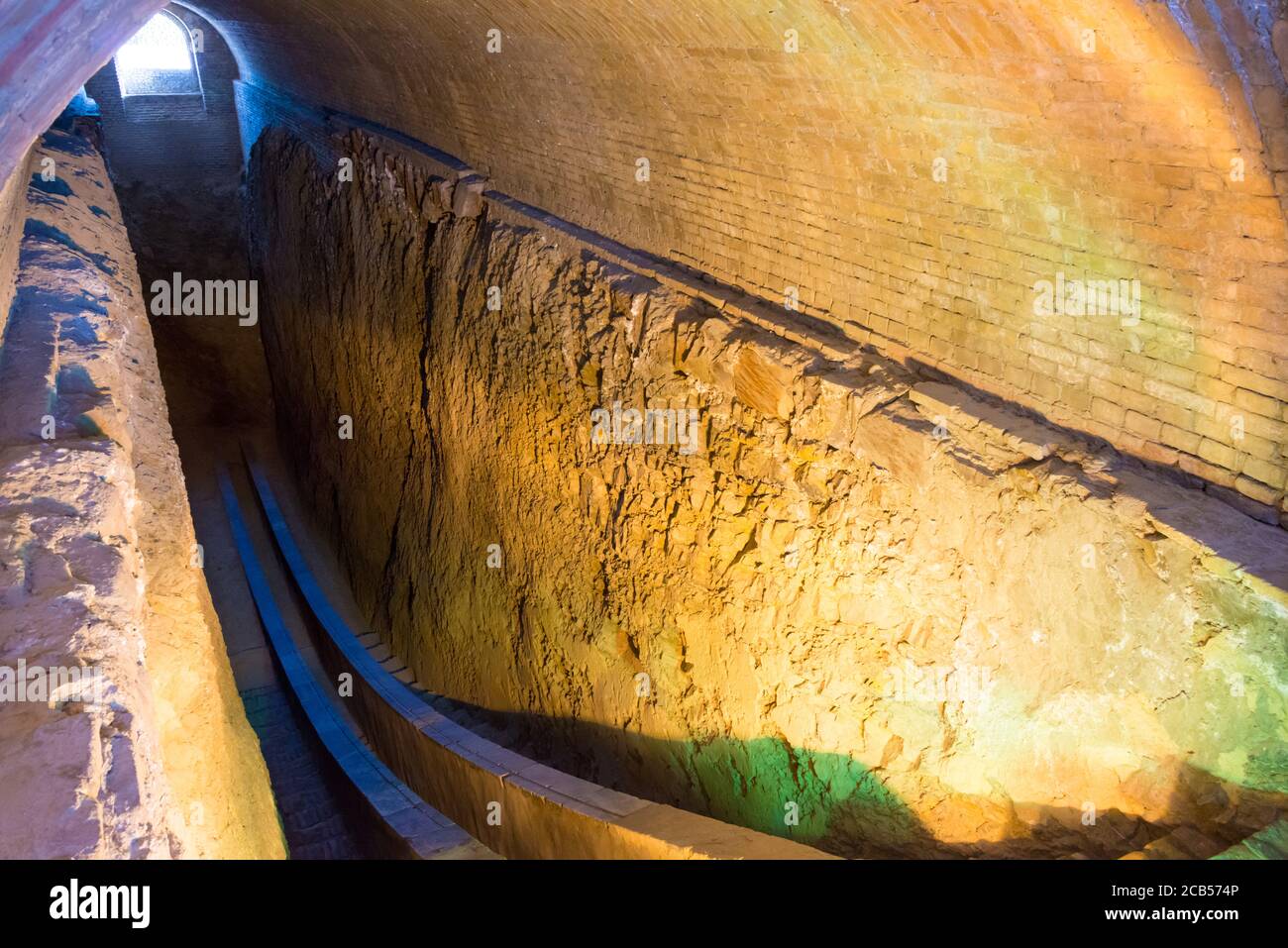Samarcanda, Uzbekistan - Osservatorio di Ulugo Beg a Samarcanda, Uzbekistan. E' parte del Sito Patrimonio Mondiale dell'Umanita'. Foto Stock