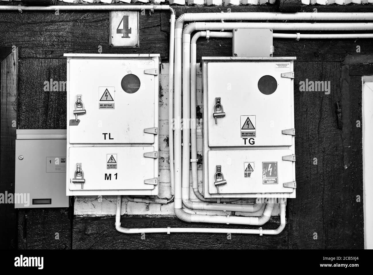 Scatola di derivazione di comando per la linea di alimentazione di distribuzione. Foto Stock