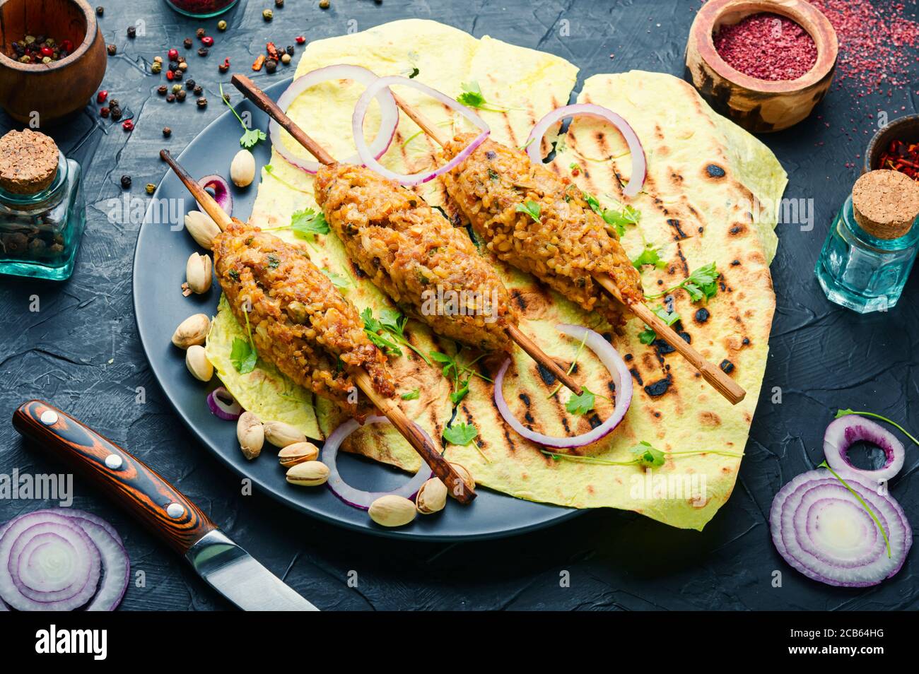 Spiedini di carne tritati o lula kebab. Agnello di lula kebab grigliato Foto Stock