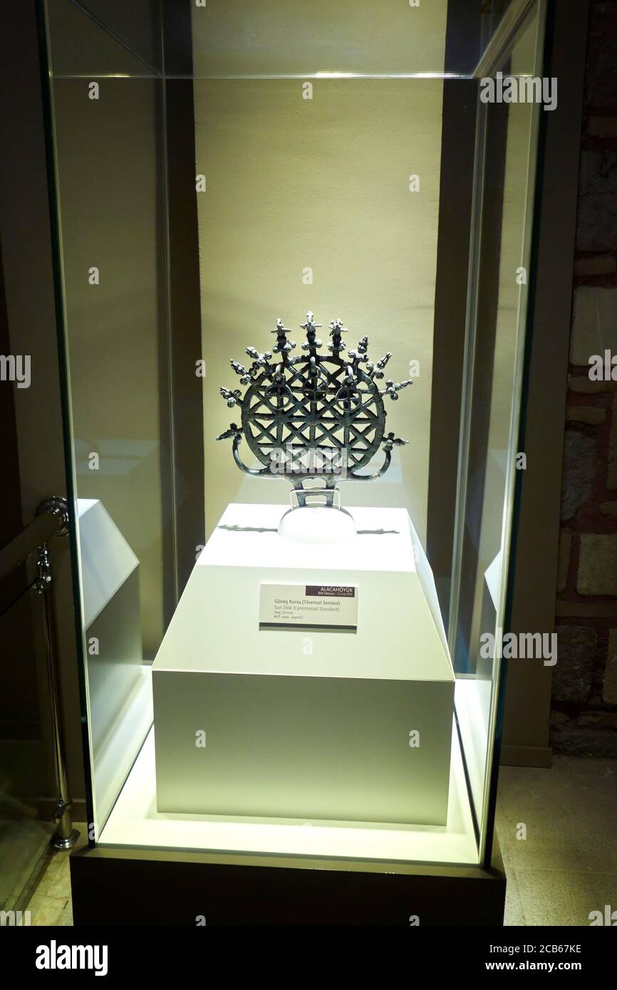 Disco Sun, Ceremonial Standard. Bronzo, a.C. 2500-2250. Museo delle civiltà Anatoliche, Anadolu Medeniyetleri Muzesi. Ankara. Turchia Foto Stock