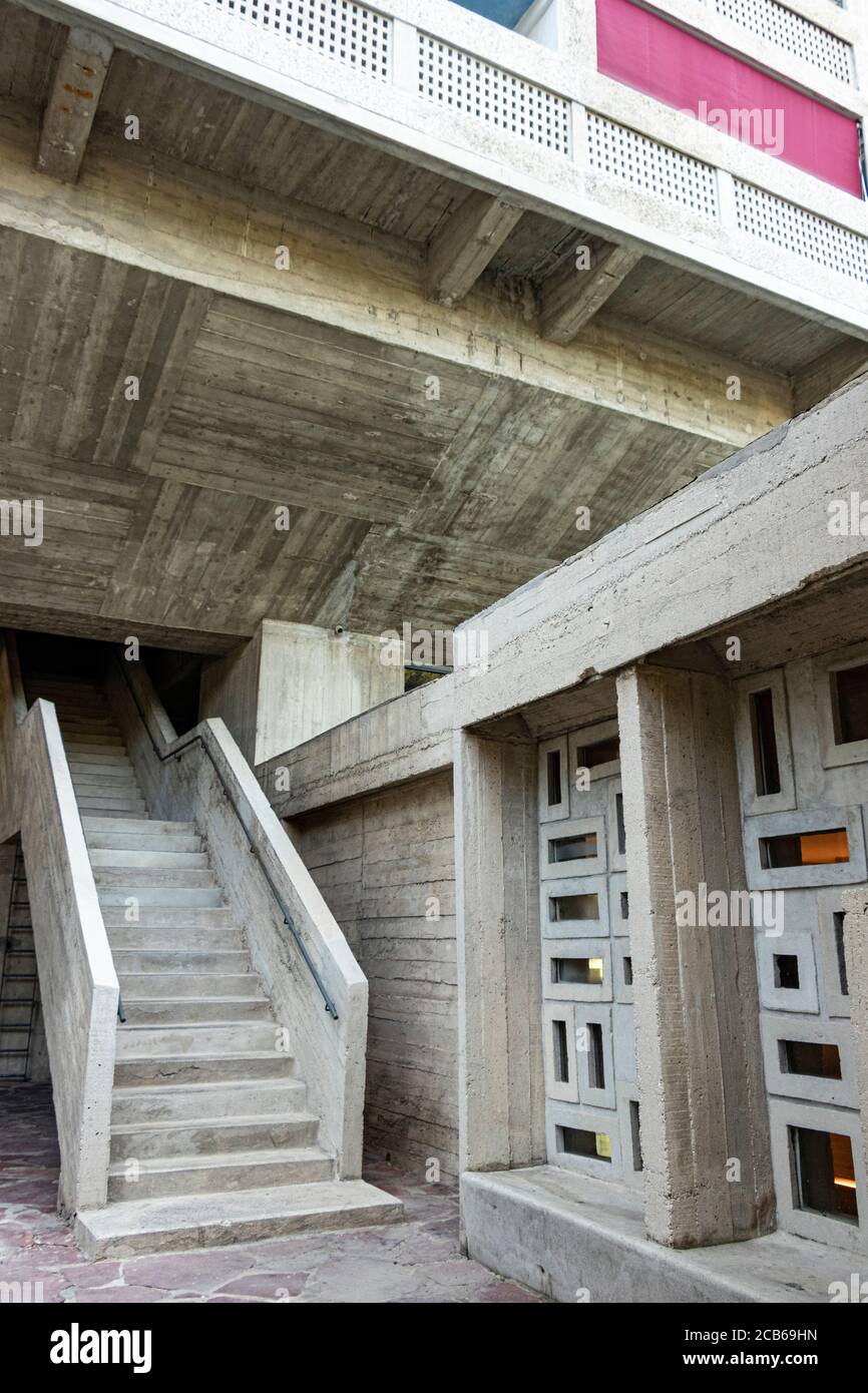 Scale in cemento per l'abitazione Unite a Marsiglia da le Corbusier Foto Stock