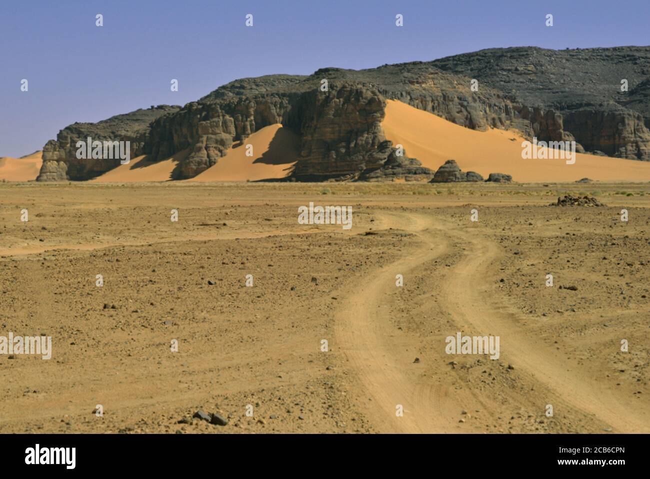 SAFARI NEL DESERTO DEL SAHARA NEL PARCO NAZIONALE DI TADRART IN ALGERIA. Foto Stock