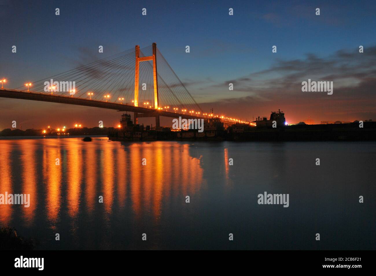 vista al crepuscolo di vidyasagar setu kolkata Foto Stock