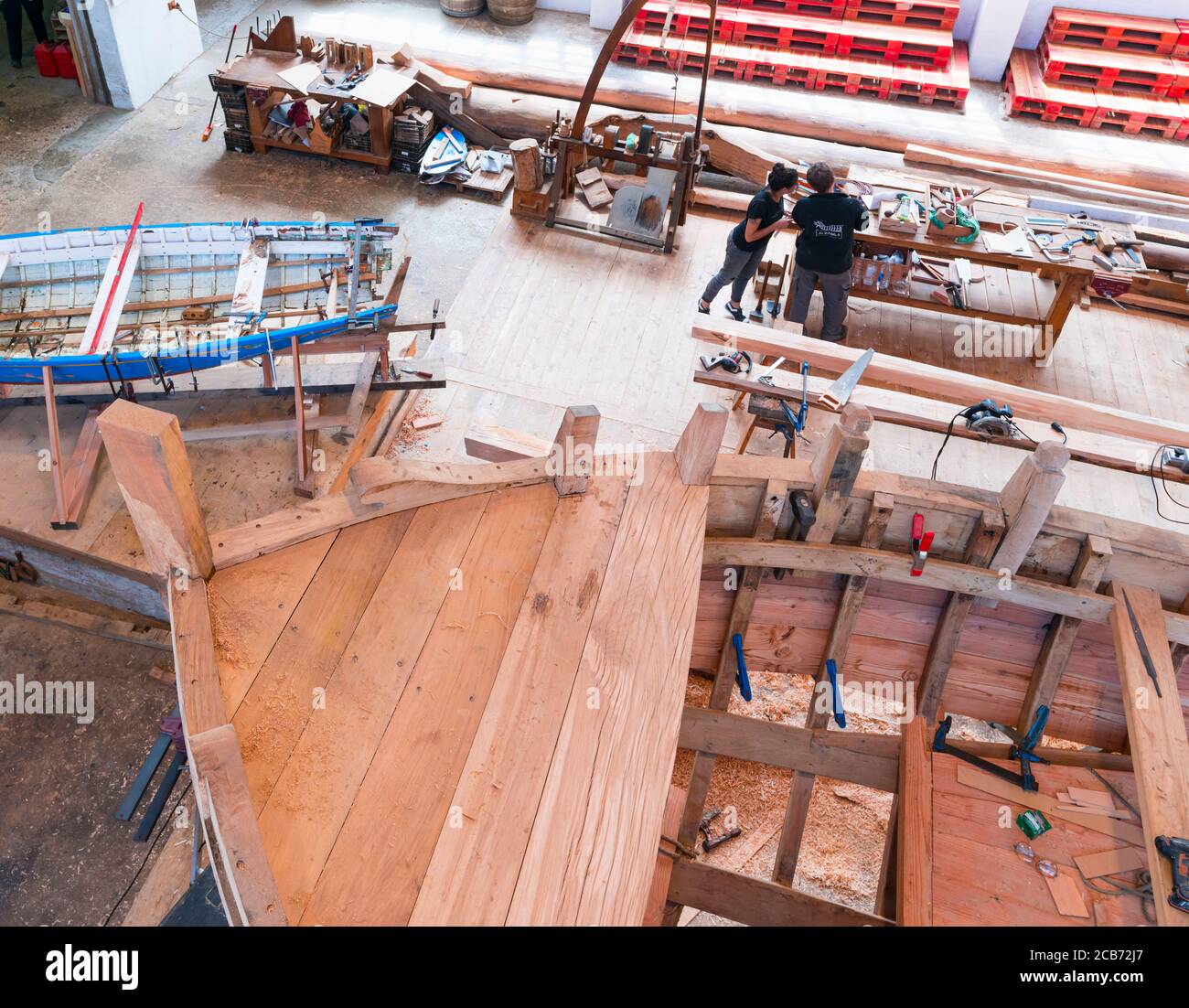 Albaola Itsas Kultur Faktoria museo marittimo e costruttore di navi, Pasaia San Pedro città, Jaizkibel montagna, Costa Basca, provincia di Gipuzkoa, Bas Foto Stock