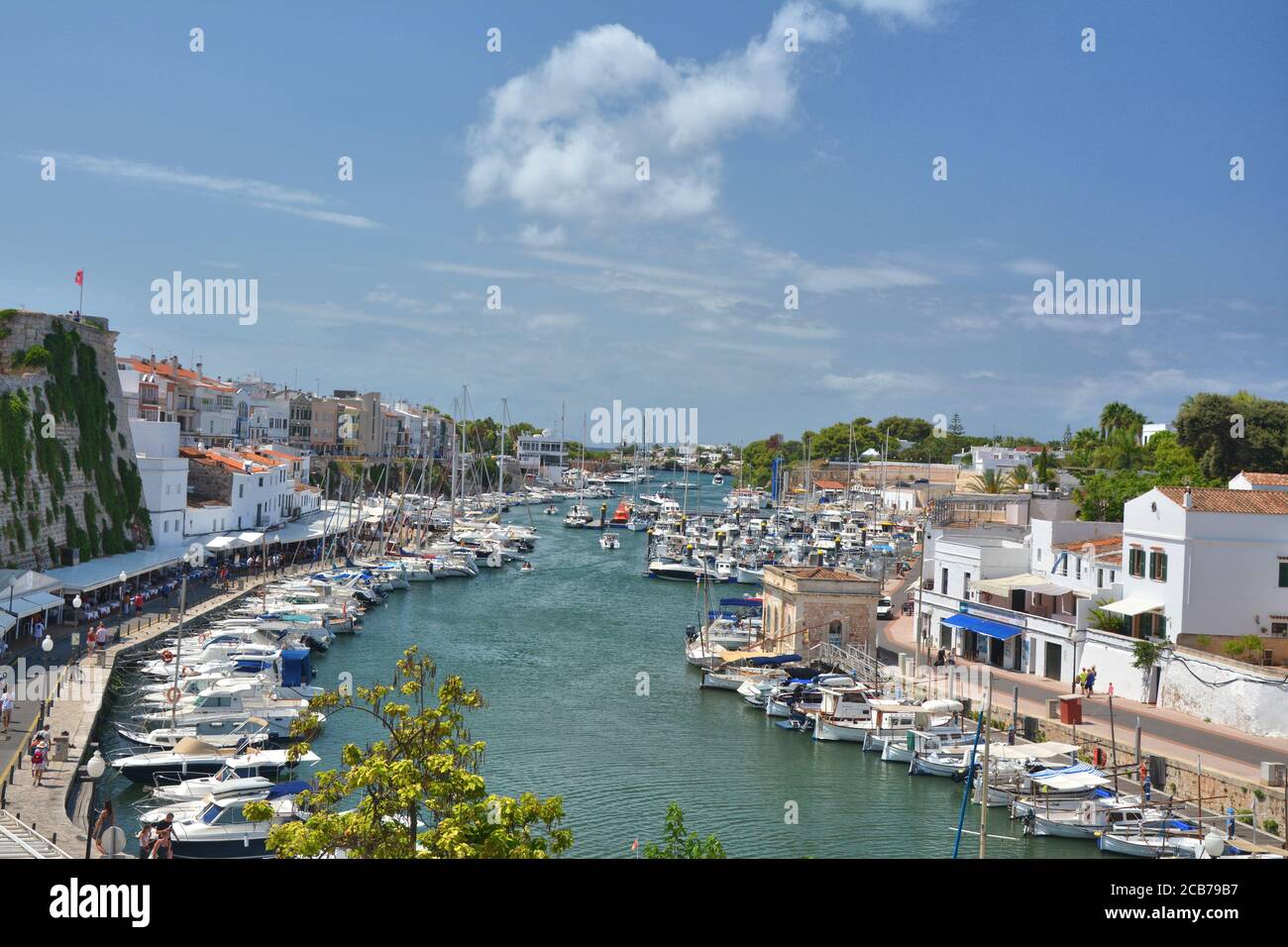 Porto marittimo nella città vecchia di Ciutadella sull'isola di Menorca, Spagna. Foto Stock