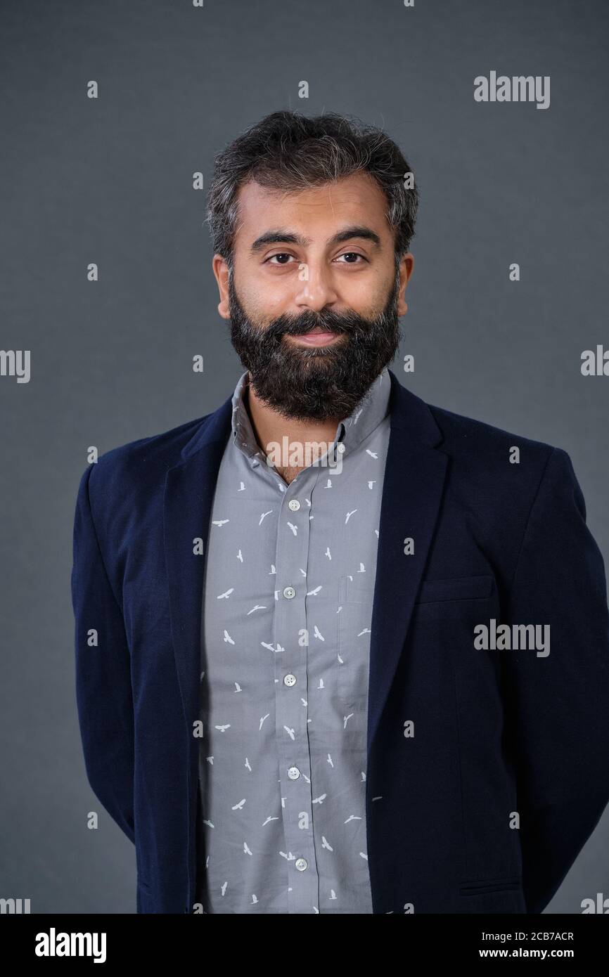 Il romanziere indiano Prayaag Akbar assiste ad una fotocellula durante l'anno Festival Internazionale del Libro di Edimburgo 2018 Foto Stock
