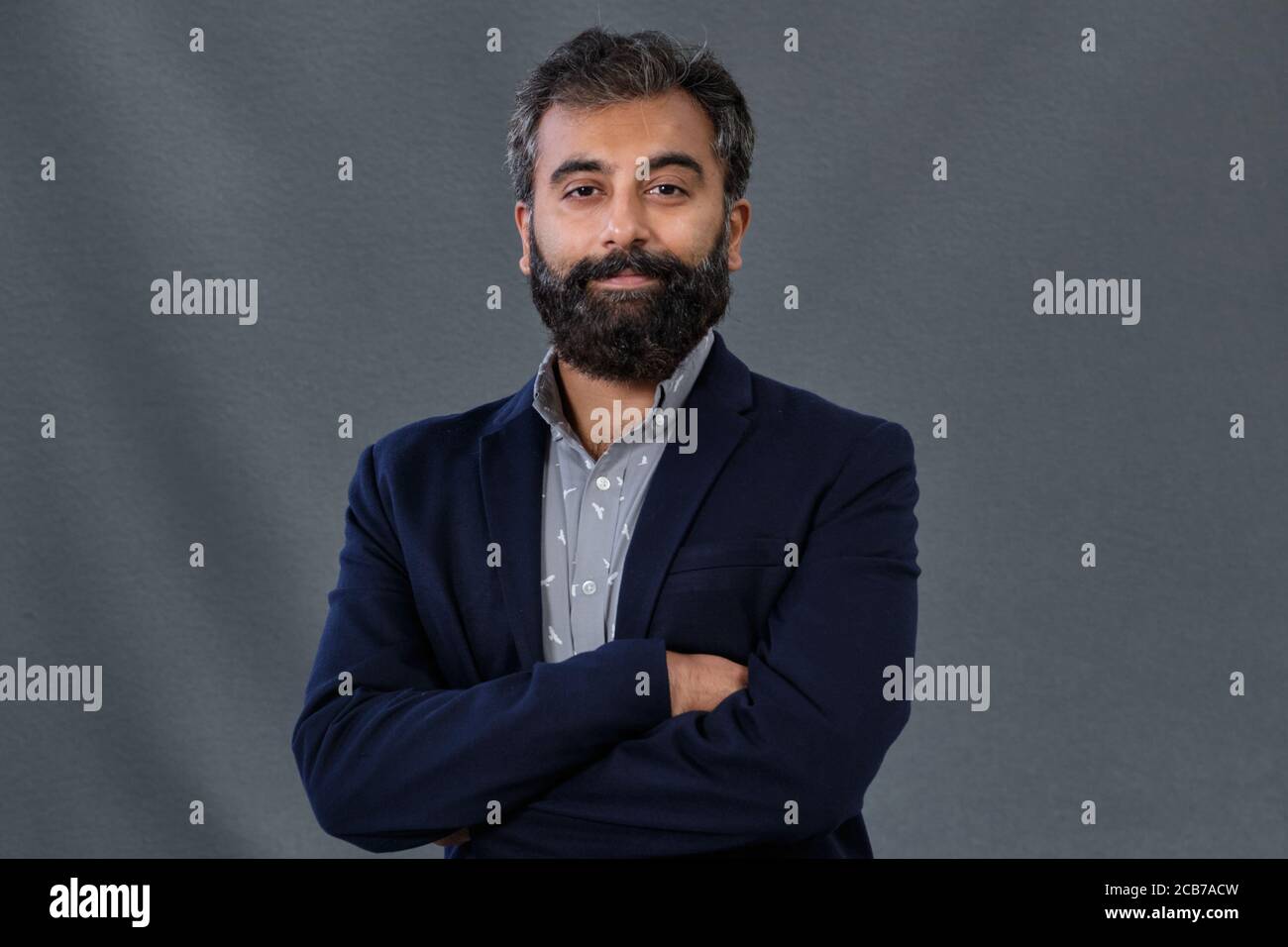Il romanziere indiano Prayaag Akbar assiste ad una fotocellula durante l'anno Festival Internazionale del Libro di Edimburgo 2018 Foto Stock