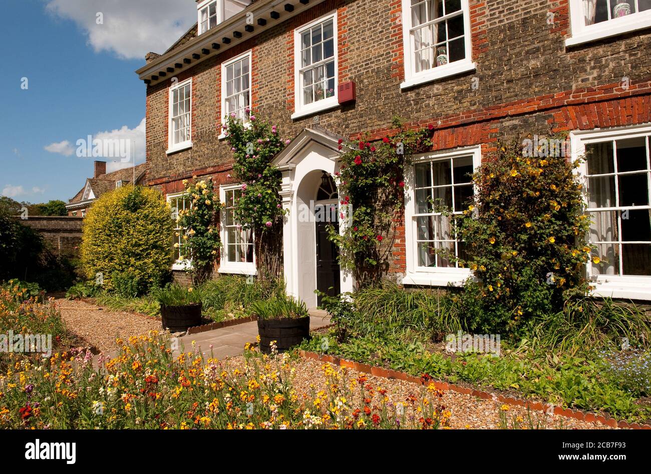Bella casa cittadina d'epoca nella città cattedrale di Ely, Cambridgeshire, Inghilterra. Foto Stock