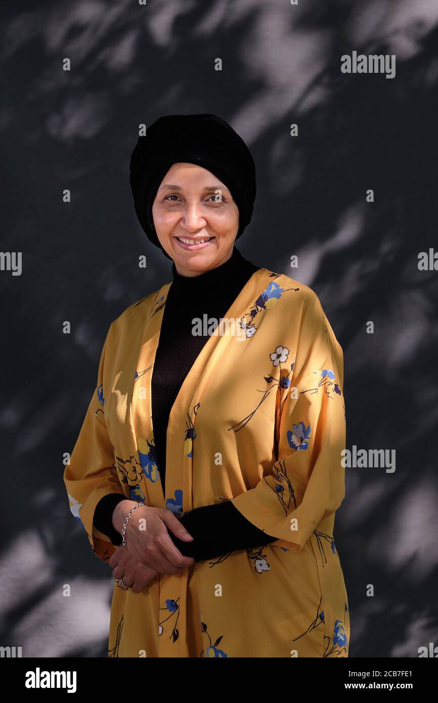 La scrittrice sudanese Leila Aboulela frequenta una fotocellula durante la città di Edimburgo Festival Internazionale del Libro 2018 Foto Stock