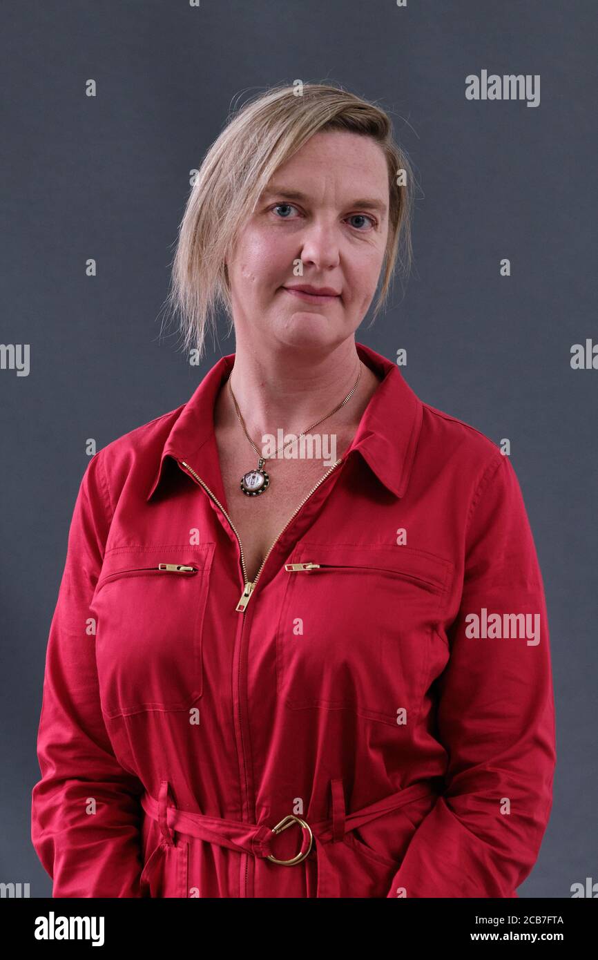 Lo scrittore e giornalista britannico Charlotte Higgins assiste ad una fotocellula durante Il Festival Internazionale del Libro di Edimburgo 2018 Foto Stock
