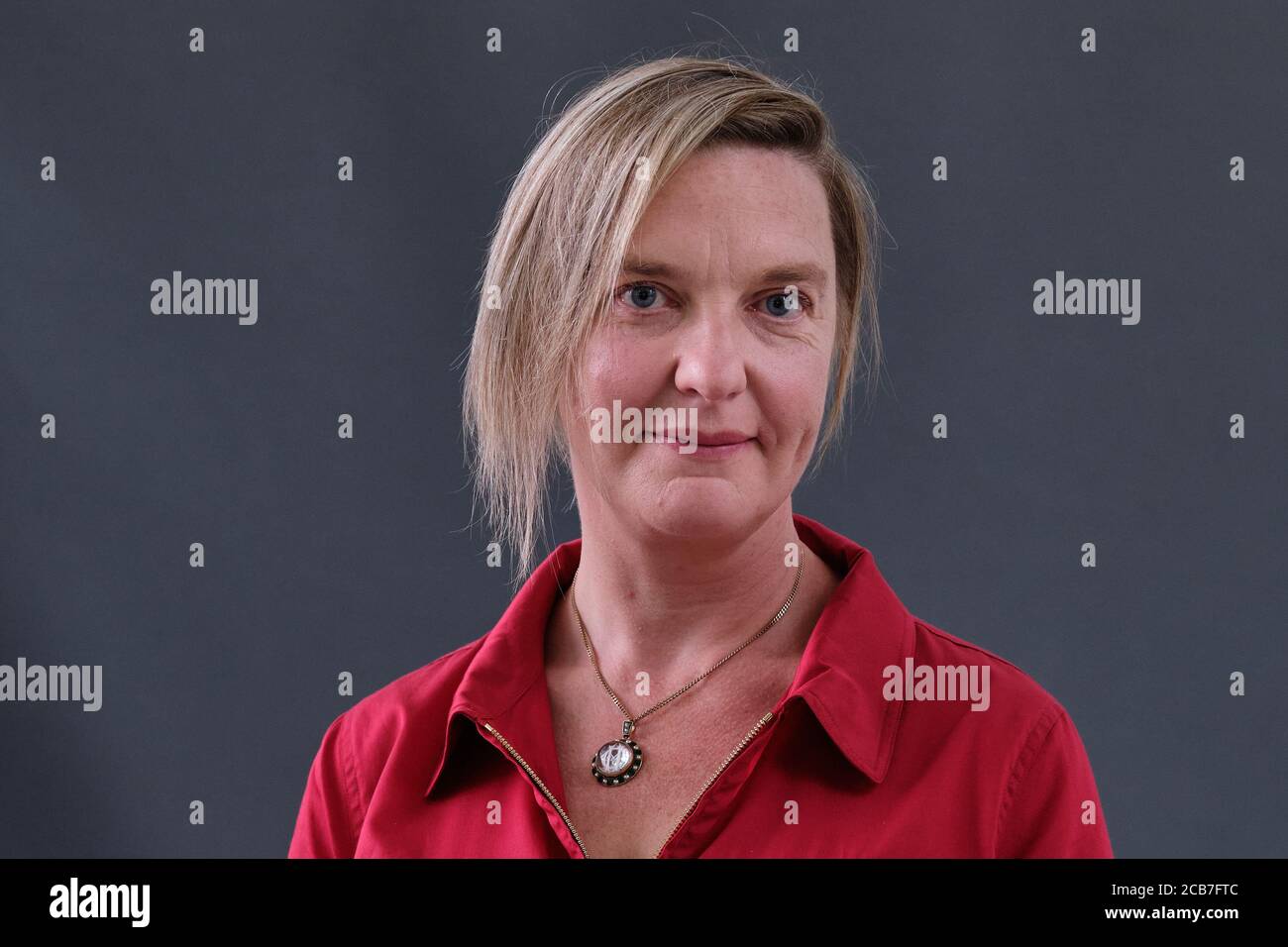 Lo scrittore e giornalista britannico Charlotte Higgins assiste ad una fotocellula durante Il Festival Internazionale del Libro di Edimburgo 2018 Foto Stock